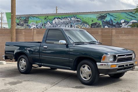 toyota pickup 1994 photo