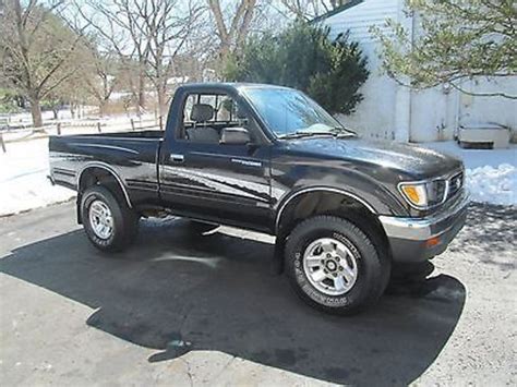 toyota pickup 1996 photo