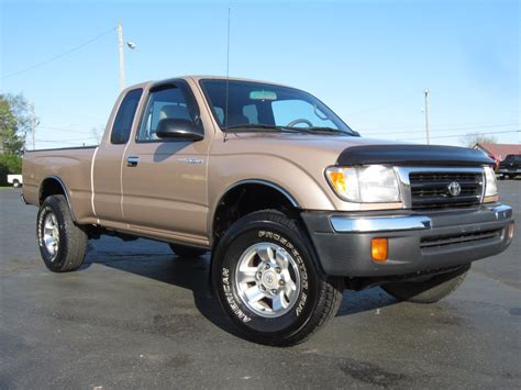 toyota pickup 2000 photo