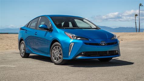 toyota prius 2019 photo