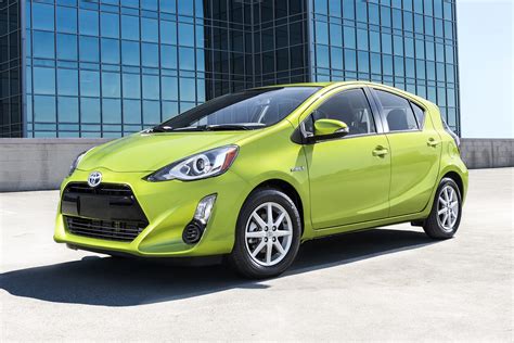 toyota prius c 2016 photo