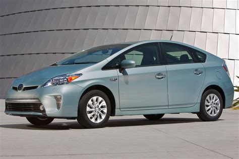 toyota prius plug-in hybrid 2013 photo