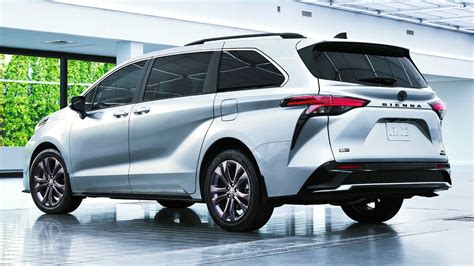 toyota sienna 2023 photo