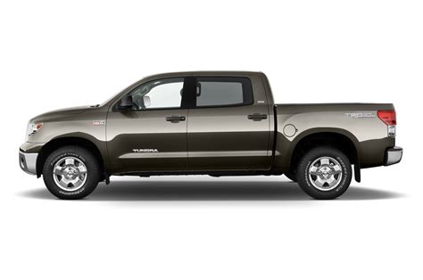 toyota tundra 2010 photo