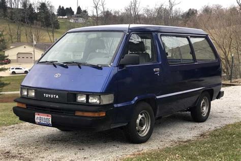 toyota van 1986 photo