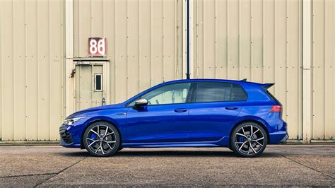 volkswagen golf r photo