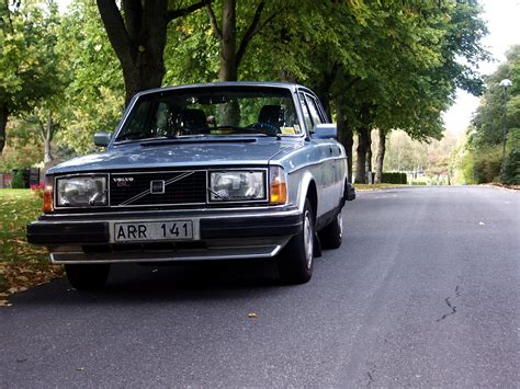 volvo 240 1980 photo