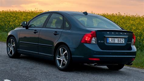 volvo s40 2011 photo