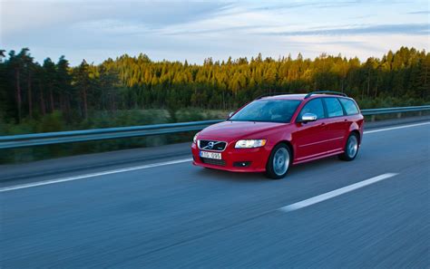 volvo v50 2011 photo