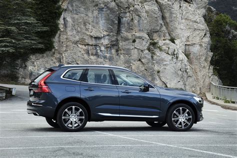 volvo xc60 2018 photo